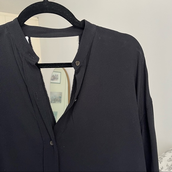 {Helmut Lang} 🔷 button up top - Picture 2 of 8
